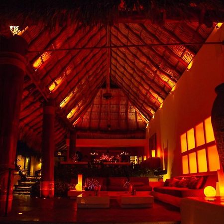 Tentaciones Hotel & Lounge Pool - Adults Only Zihuatanejo Zewnętrze zdjęcie